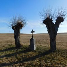Kříž Františka Herny nad rybníkem Jistebník