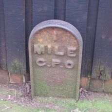 Conniscliffe Road, by Earlston House, E of jct with Linden Avenue