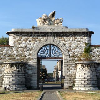 Mura Leopoldine - Porta San Marco