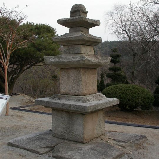 예산읍 삼층석탑