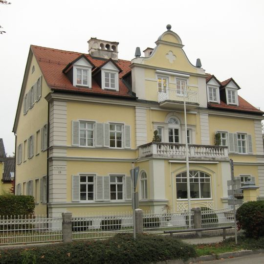 Josef-Jägerhuber-Straße 13