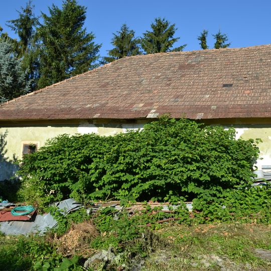 Kalvínsky kostol s areálom, fara