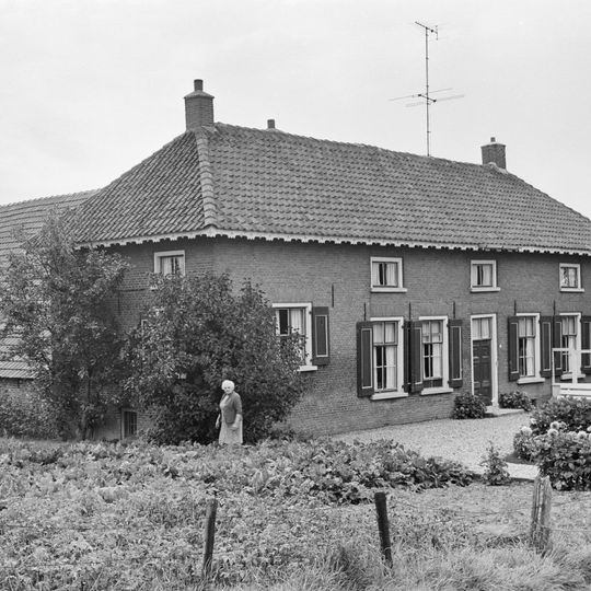 Boerderij op T-vormige grondplan