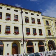 Mírové náměstí 49, pův. 50