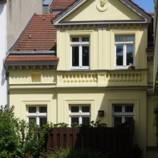 Wohnhaus mit Hintergebäude Hausotterstraße 63