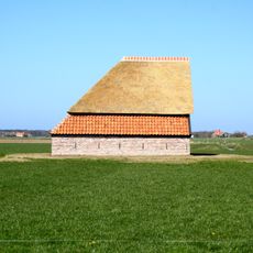 Fraai in landschap gelegen boet. Rieten kap