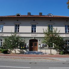 Ehemaliges Schulhaus, jetzt Rathaus