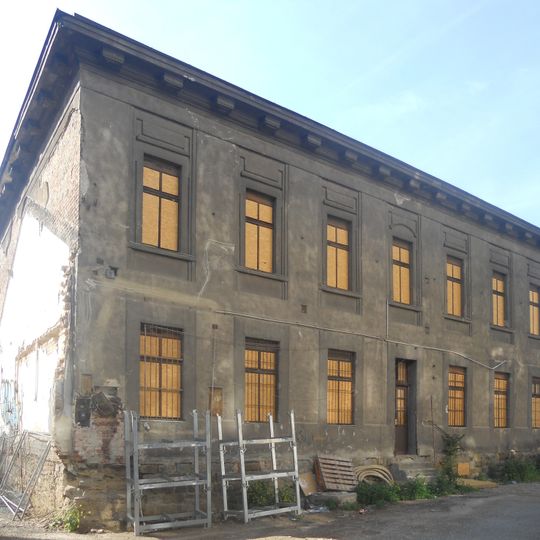 Bahnhof Hauptzollamt, Verwaltungsgebäude