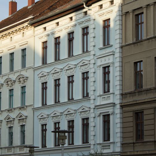 Wohnhaus in geschlossener Bebauung Konsulstraße 10