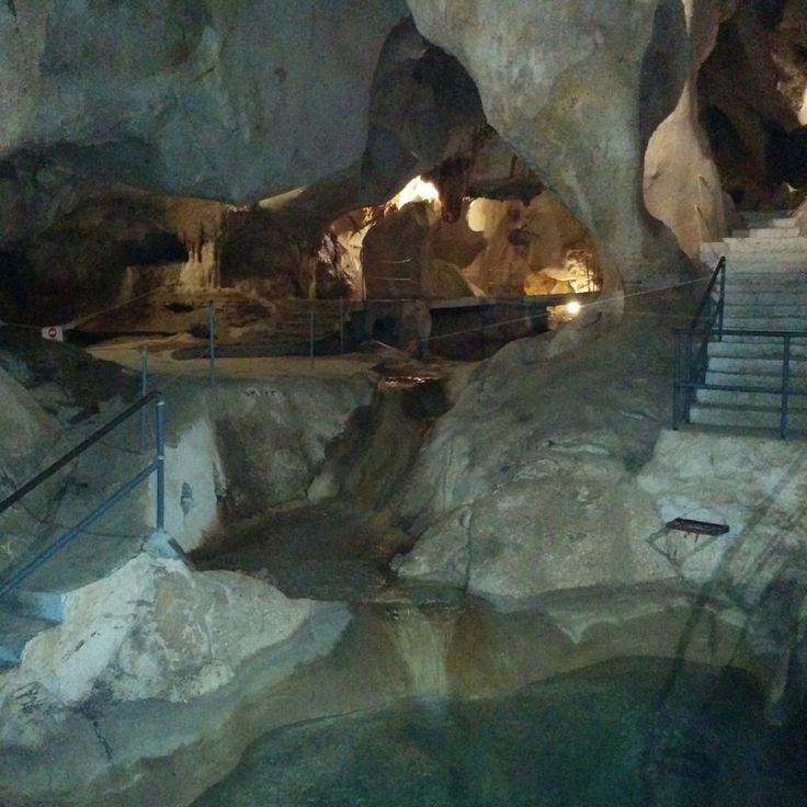Печера скарбів