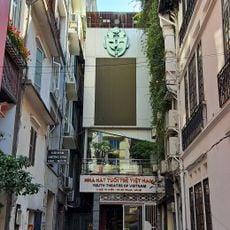 Đài tưởng niệm liệt sĩ phường Lê Đại Hành