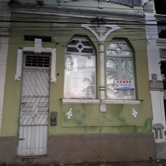 Imóvel à Avenida Dois de Julho, Nº 995