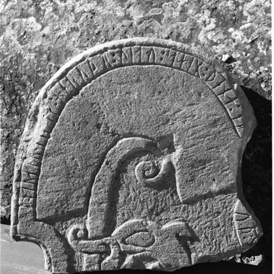 Gotland runic inscription 37