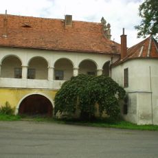 Mokrosuky Castle