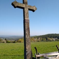 Kříž u Sychrova