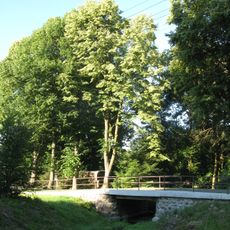 Mostek přes Přešínský potok poblíž obecního úřadu v Louňové