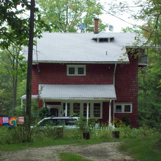 House at 520 Hostageh Road