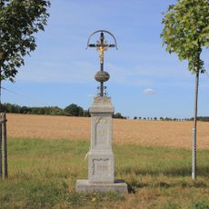 Granitsockel eines ehemaligen Betkreuzes (400 m hinter Ortsausgang Richtung Crostwitz)