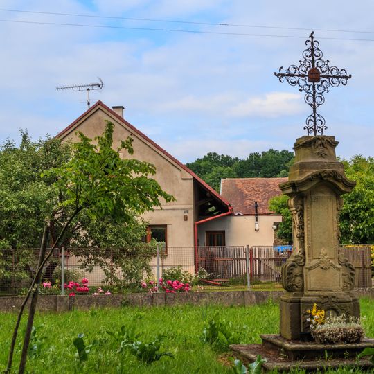 Pamětní kříž v Petrovicích nad Orlicí