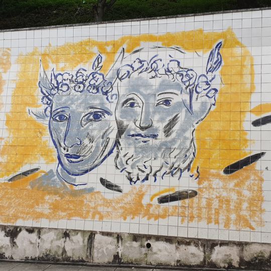 Três painéis de azulejos de Graça Morais em Rio de Mouro