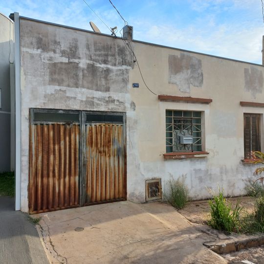 Imóvel à Rua Jesuíno de Arruda, nº 2360