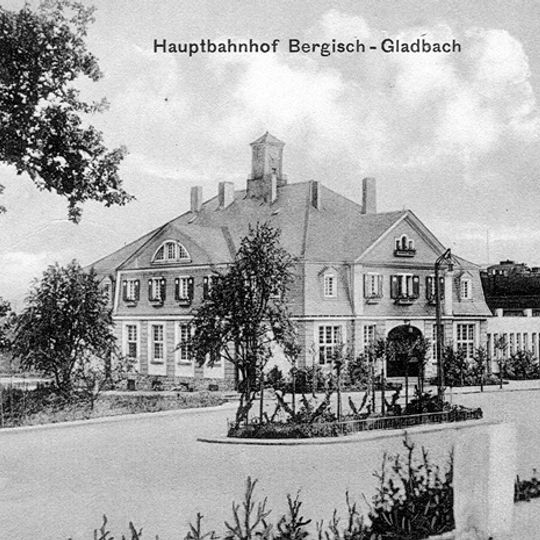Empfangsgebäude des ehemaligen Bahnhofs in Gronau