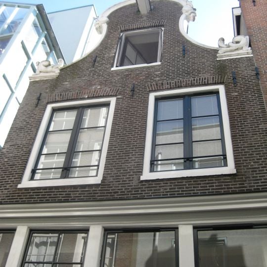 Huisje met klokgevel