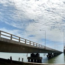 Tinsulanonda bridge