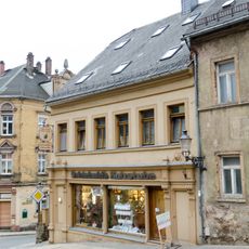 Wohnhaus in Ecklage in geschlossener Bebauung Lange Straße 14