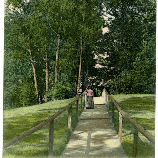 Sachgesamtheit Stadtpark Hainichen, mit folgenden Einzeldenkmalen: Villa, heute Gellert-Museum , Gärtnerhaus, Schweizerhäuschen, Pavillons und Blumenuhr