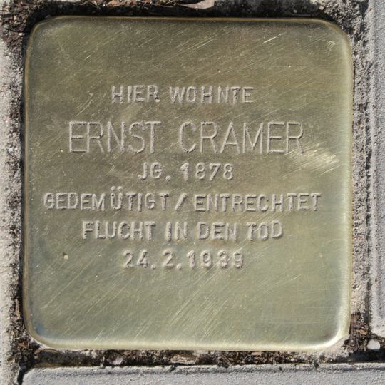 Stolperstein dedicated to Ernst Cramer