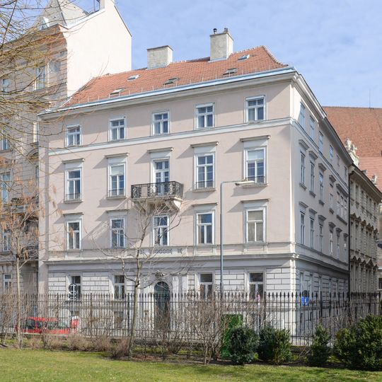 Stadtpalais, Ehem. Palais Montenuovo