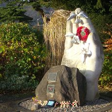 The Hand of Peace, Barnards Green war memorial