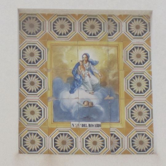 Retablo cerámico de Nuestra Señora del Rosario en Avenida Mayor 25, Masamagrell