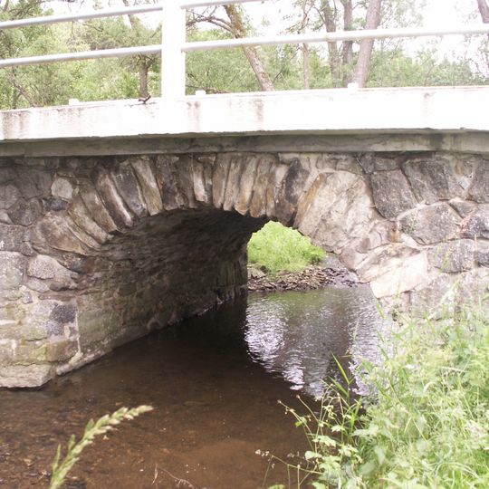 Bridge of road II/170 over the Horský potok south of Čábuze