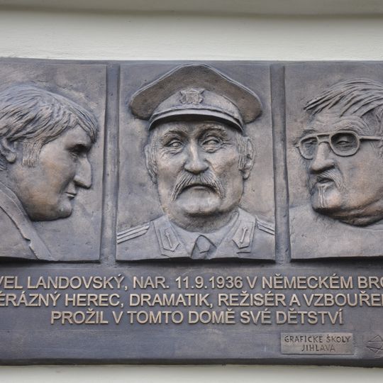 Plaque to Pavel Landovský in Havlíčkův Brod