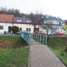 Lávka přes Vlčnovský potok ve Vlčnově proti čp. 259