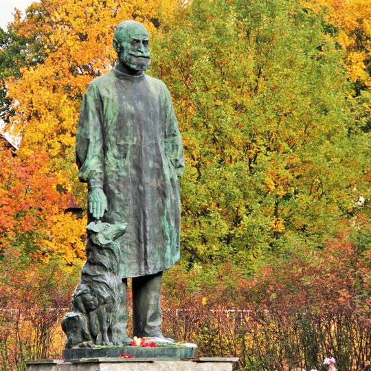Monument to Ivan Pavlov