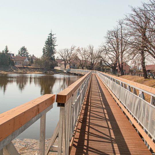 Lávka přes Kateřinský rybník ve Svaté Kateřině