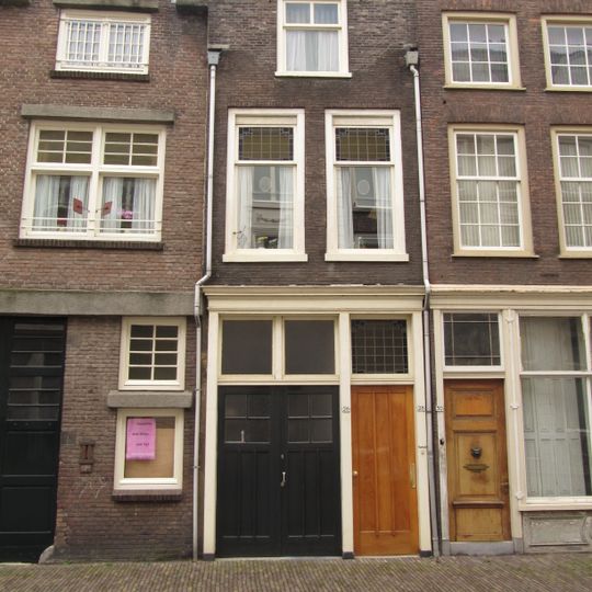 Pand met eenvoudige lijstgevel