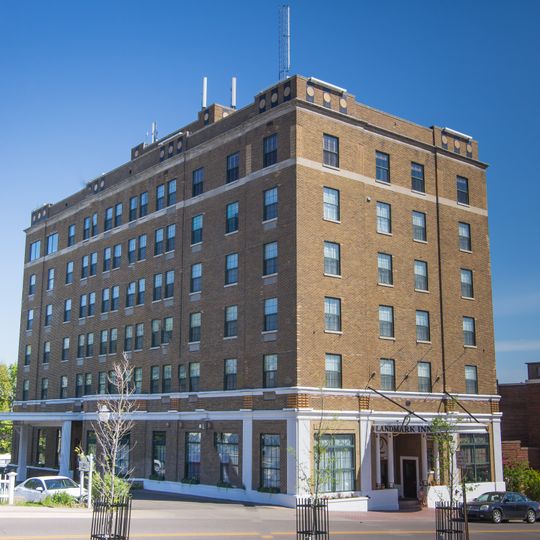 Landmark Inn