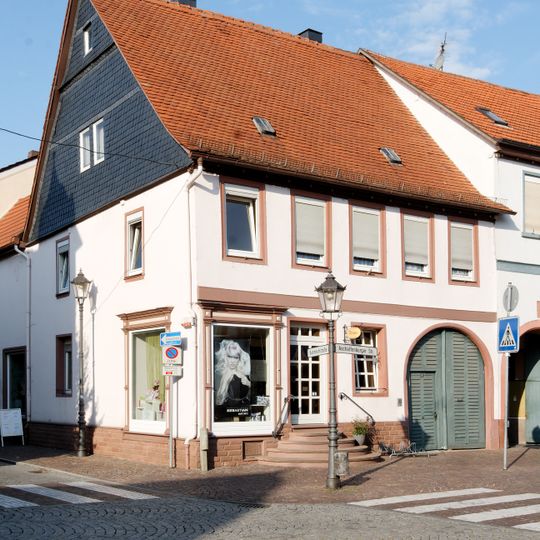 Aschaffenburger Straße 9