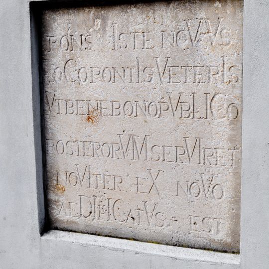 Plaques on the bridge of U Vizerky street