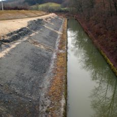 Böschung am Ludwig-Donau-Main-Kanal E von Dörlbach