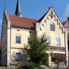 Wohn- und Geschäftshaus