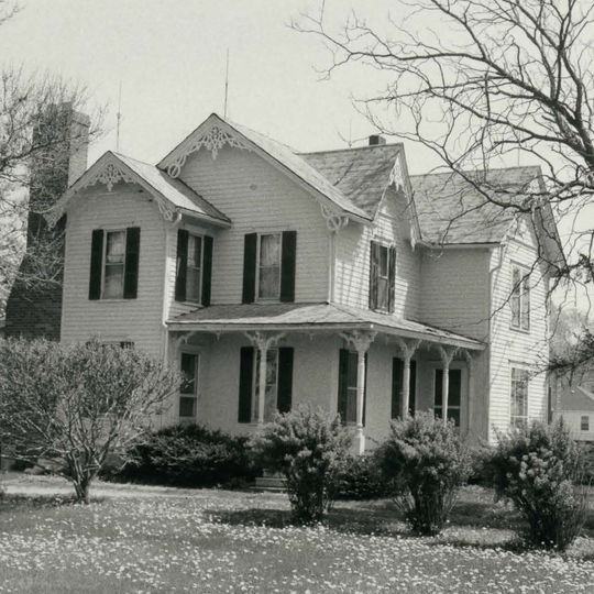 House at 4305 South Linden Road