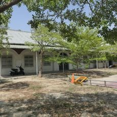 Xuejia public school building