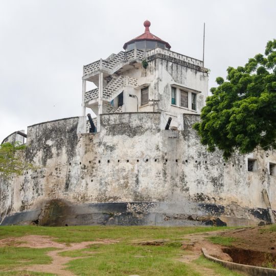 Fort William Lighthouse
