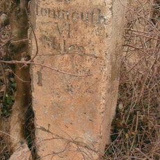 Milestone At National Grid Reference So 552197