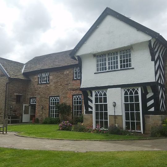 Sutton Hall, Sutton Lane Ends